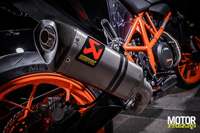KTM 690_Duke R