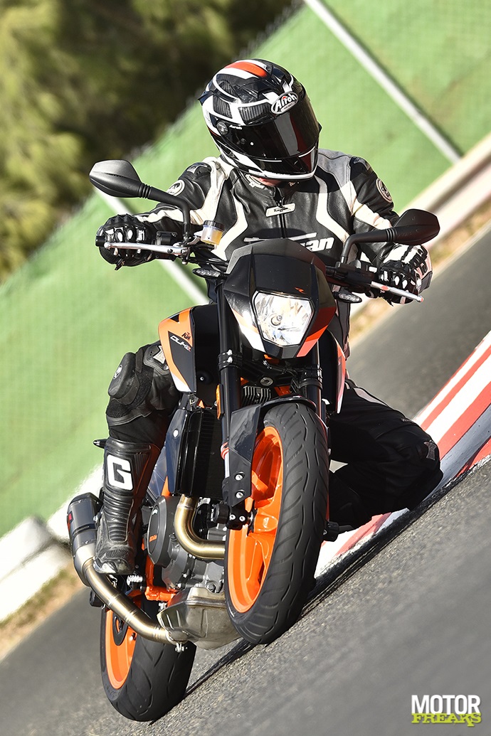 KTM 690 Duke R